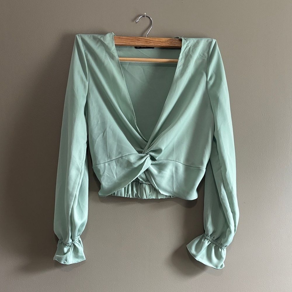 Elegant Mint Green Women's Crop Top